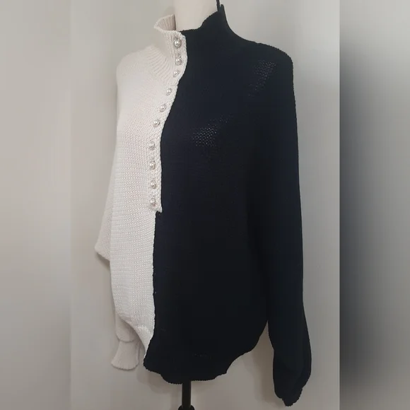 *FINAL SALE* NWOT POL Dolman Sleeve Turtle Neck Sweater W/ Pearl Button Detail - Picture 10 of 14